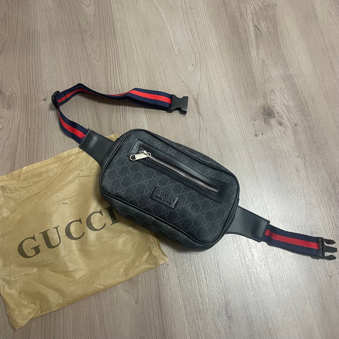 RIÑONERA GUCCI BLACK