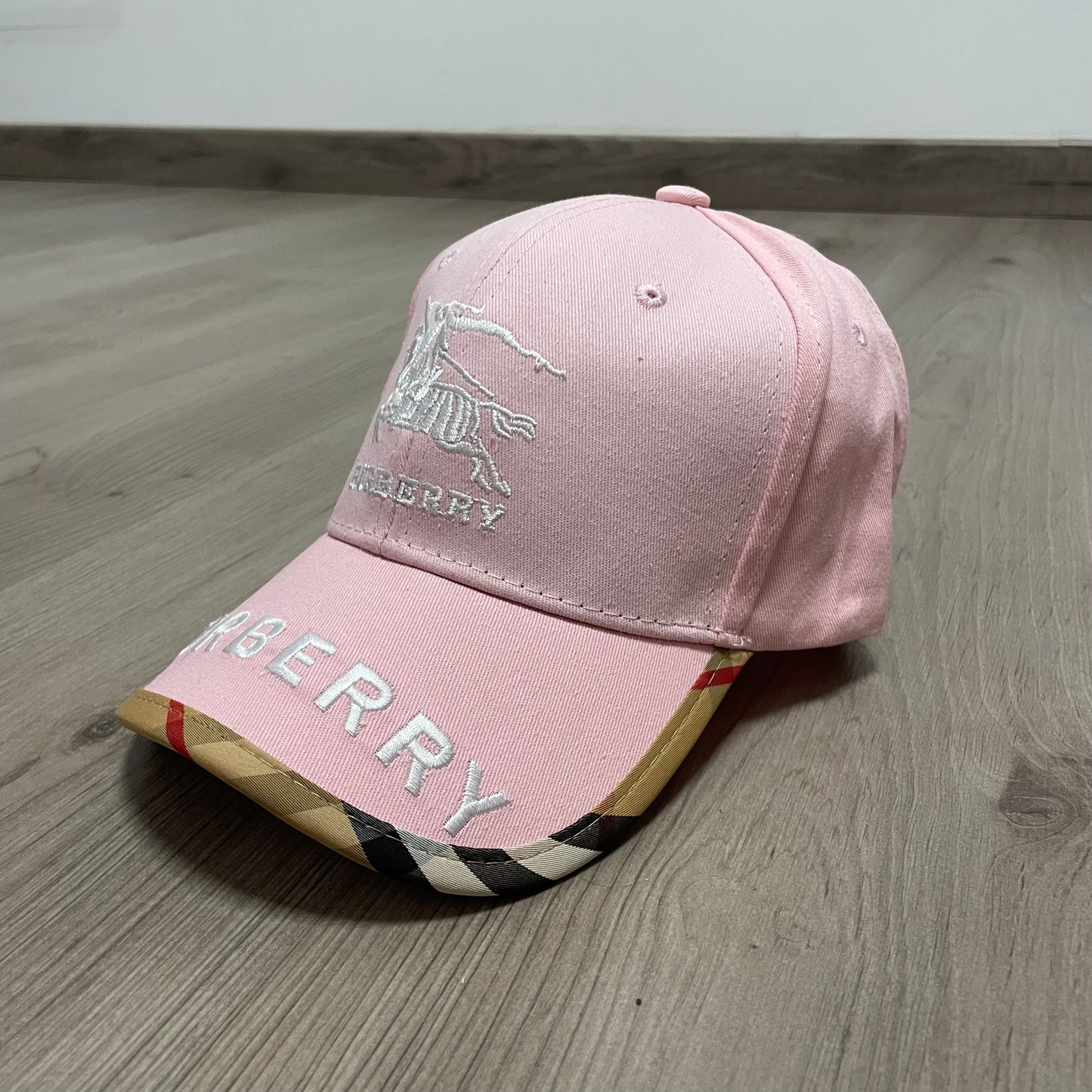 GORRA BURBERRY PINK