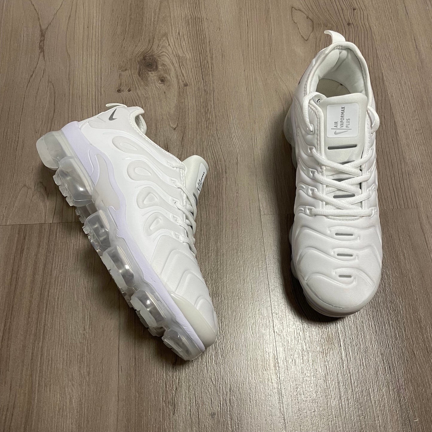 VAPORMAX PLUS WHITE