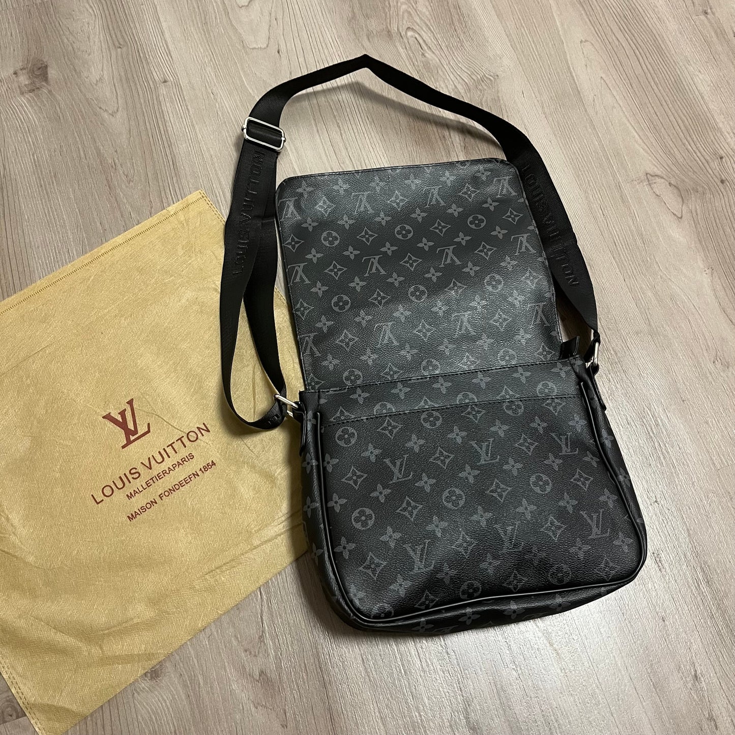 BANDOLERA GRANDE LV ESTRELLAS  BLACK